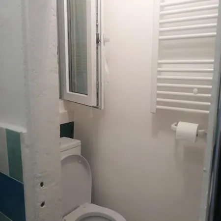 Family And Friends شقة *